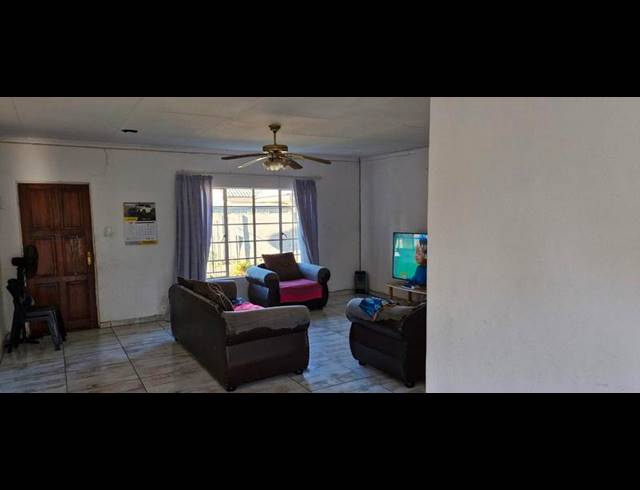 3 BEDROOM HOUSE FOR SALE IN MODIMOLLE